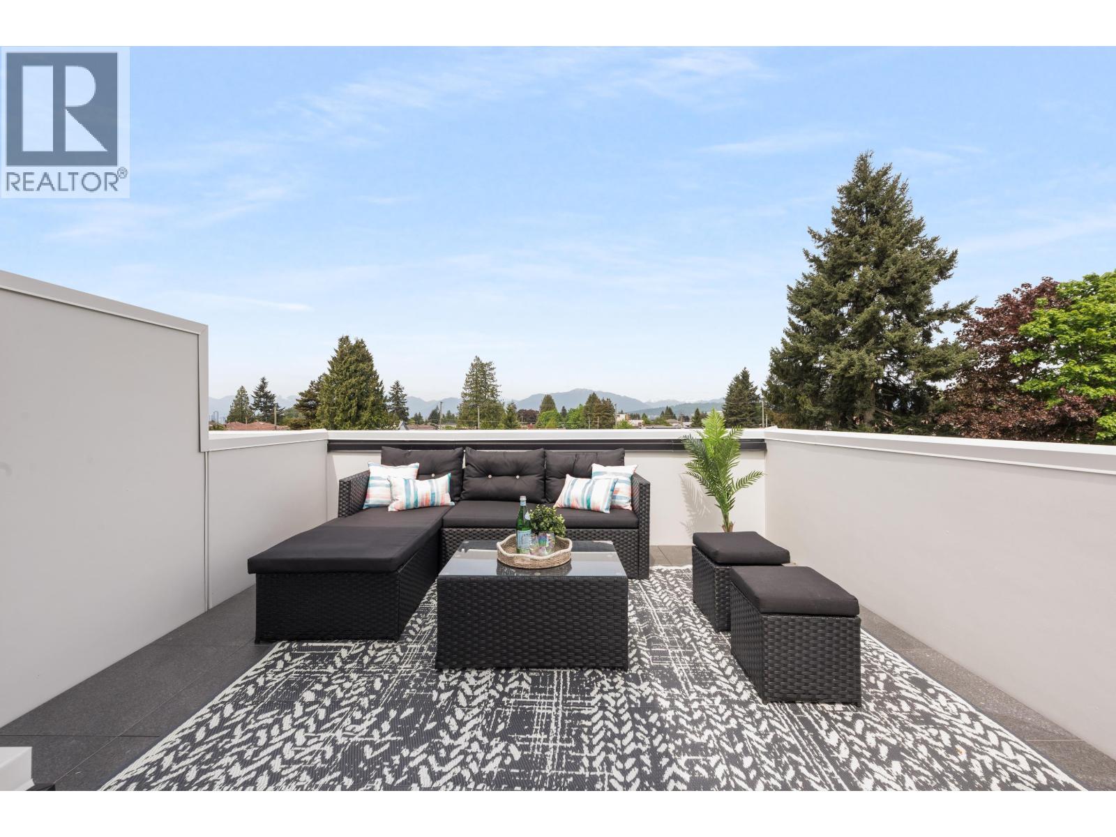 5 6808 ELWELL STREET, Burnaby