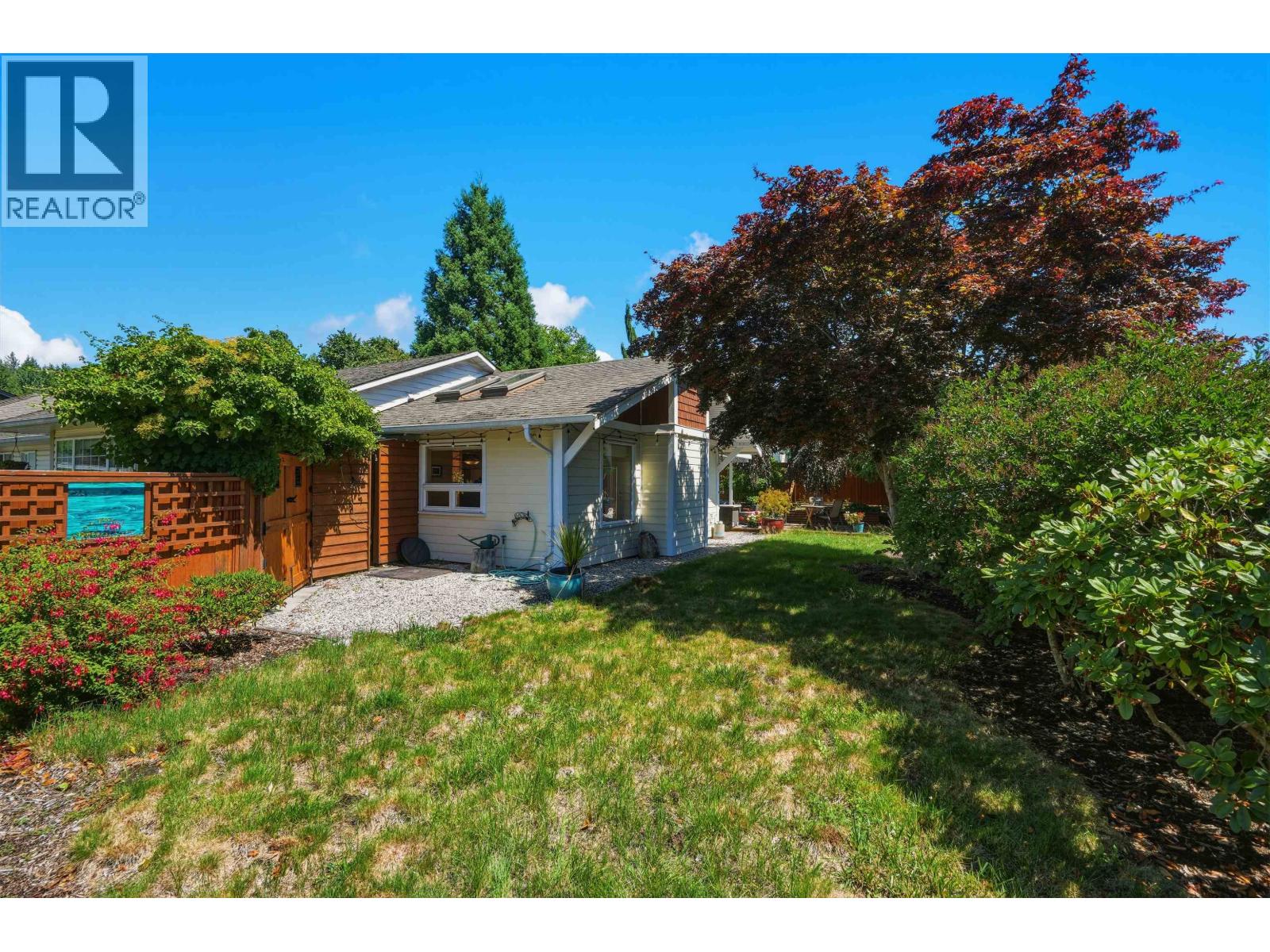 5616 EMERSON ROAD, Sechelt