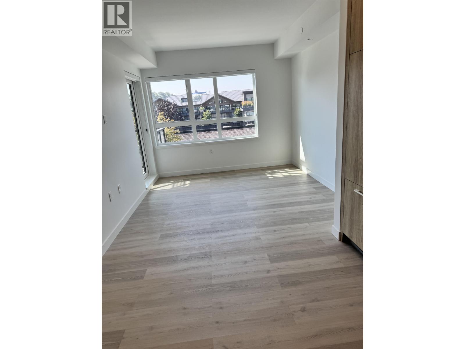#30* 1616 LLOYD Avenue, North Vancouver, British Columbia, V7P1S5, North Vancouver, British Columbia — photo 4 of 5