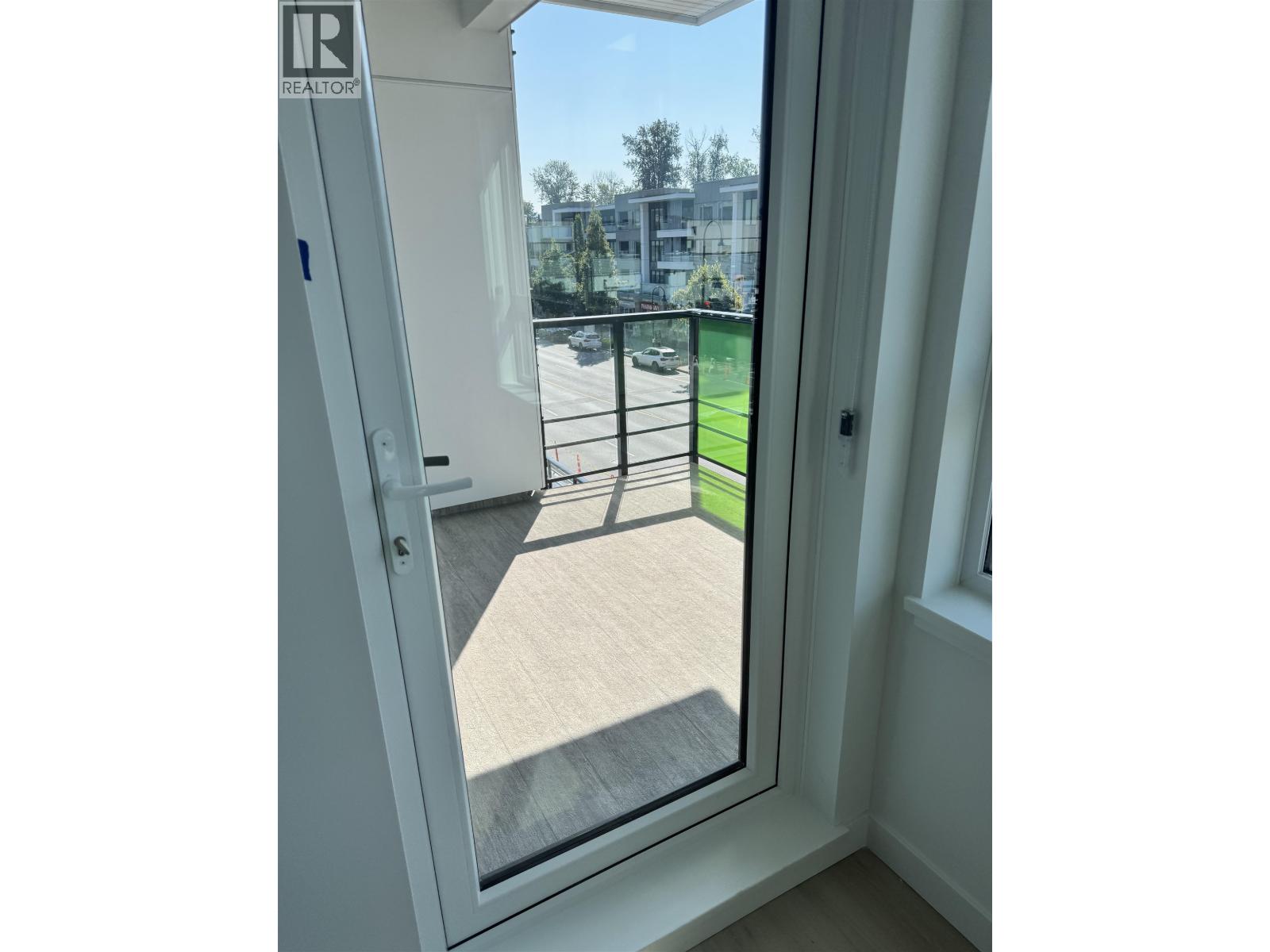 #30* 1616 LLOYD Avenue, North Vancouver, British Columbia, V7P1S5, North Vancouver, British Columbia — photo 5 of 5