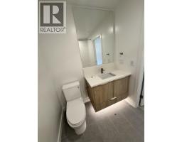 30* 1616 Lloyd Avenue, North Vancouver, BC V7P1S5 Photo 9