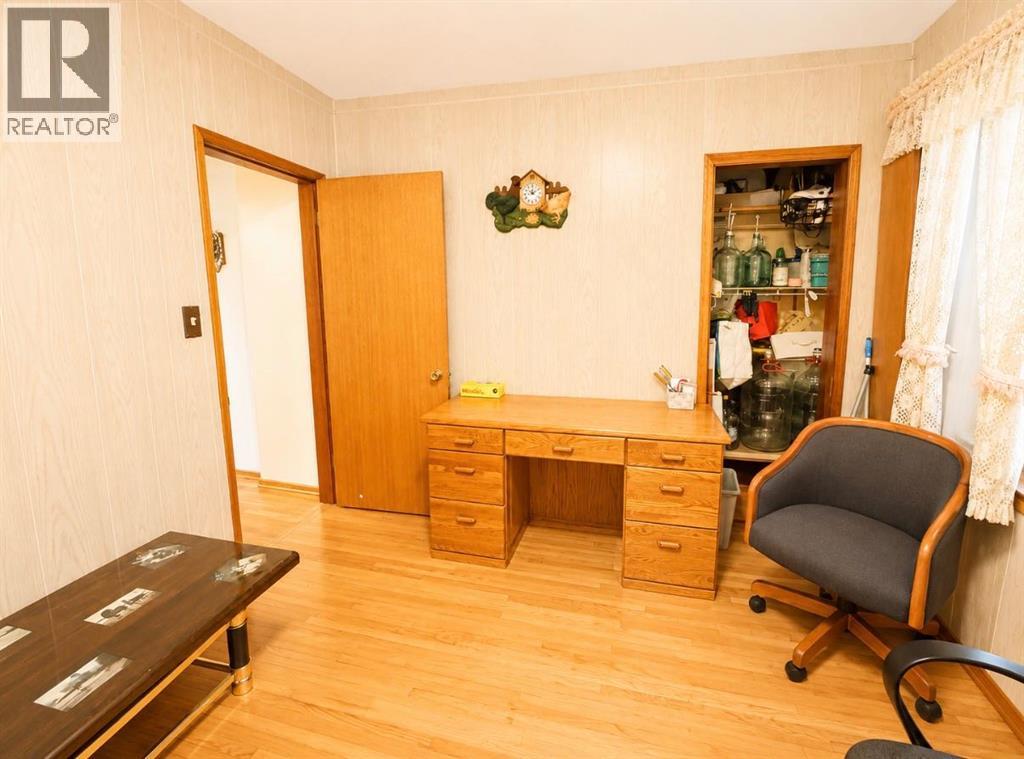 56 1 Street West - Photo 30