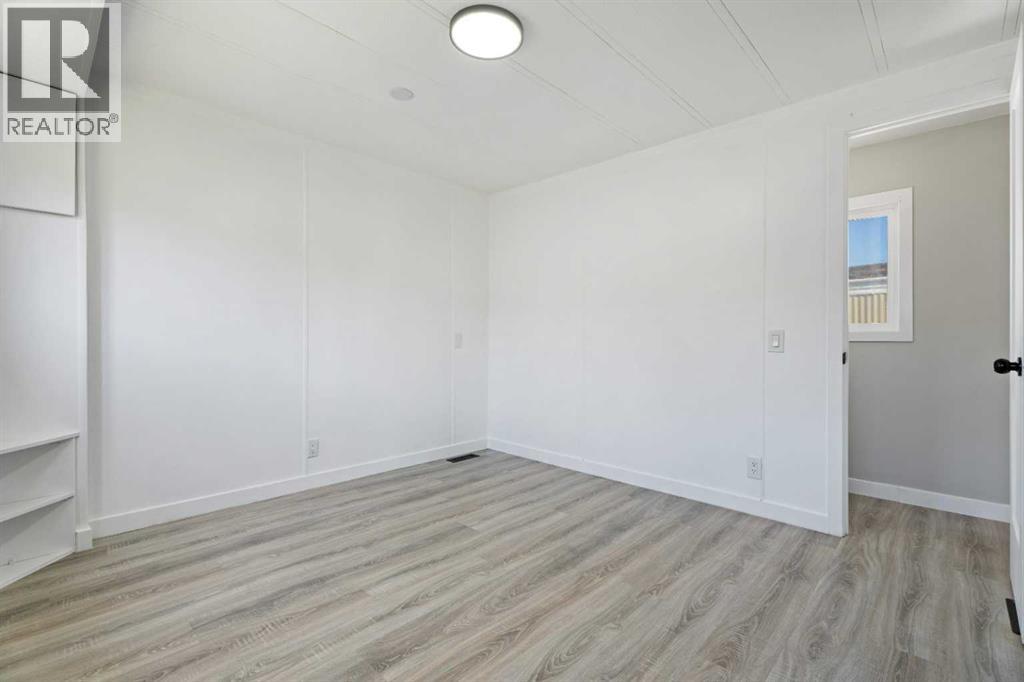 232 Polar Avenue Northeast - Photo 29