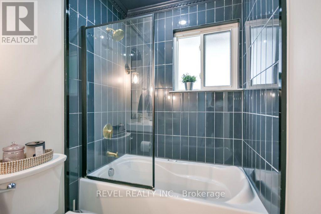 20 CYNTHIA COURT - 26
