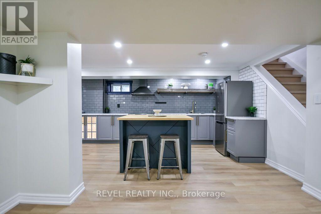 20 CYNTHIA COURT - 31