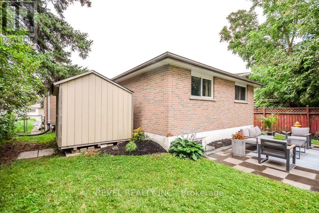 20 CYNTHIA COURT - 49