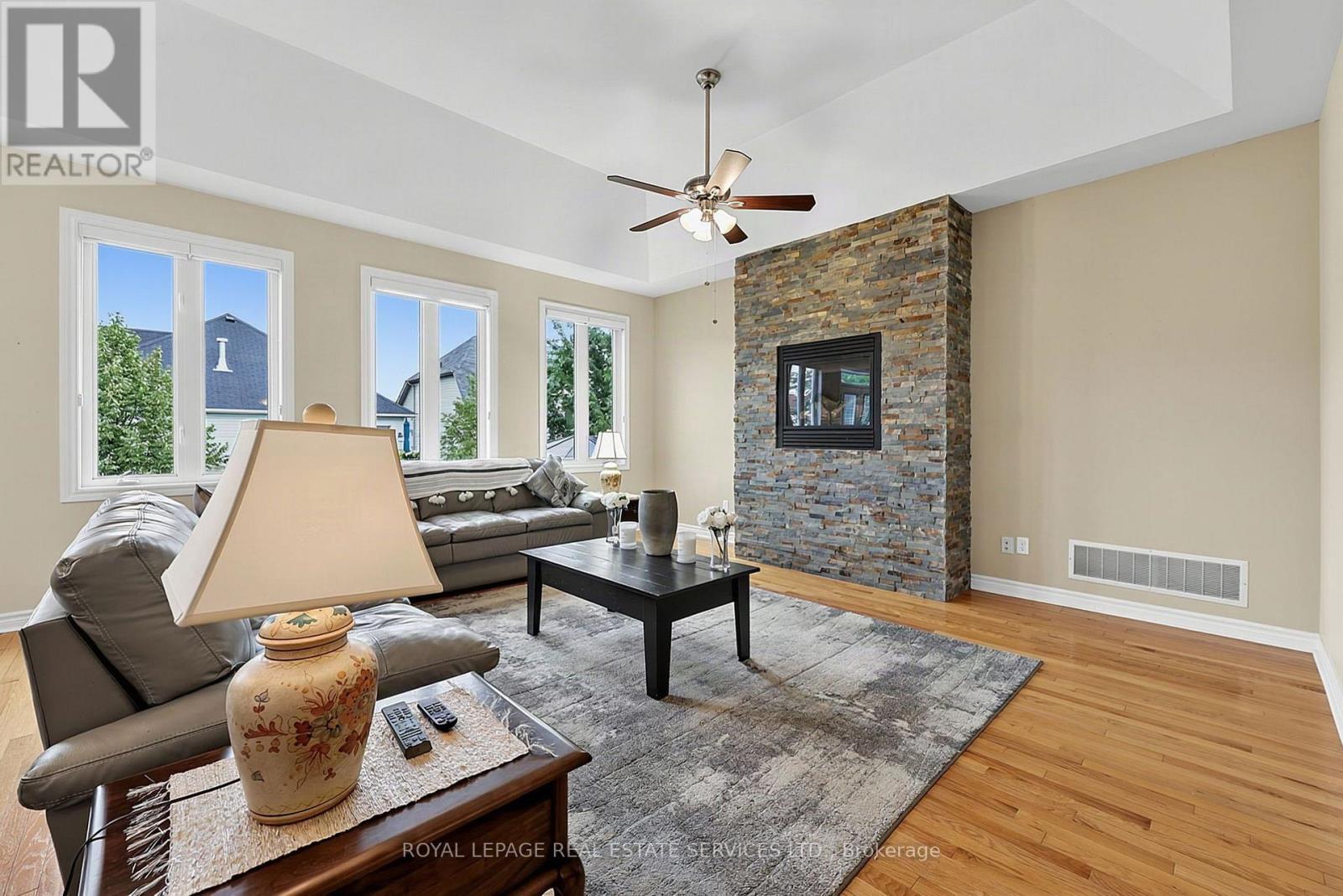 17 LEEWARD CIRCLE - 15