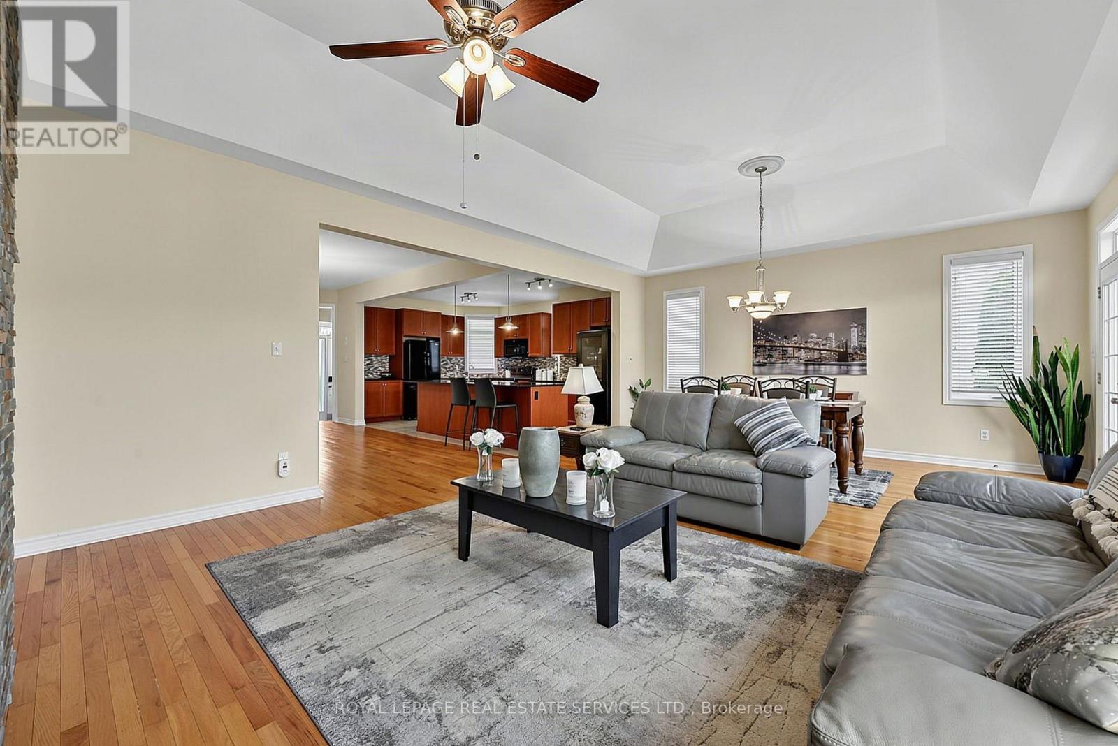 17 LEEWARD CIRCLE - 17
