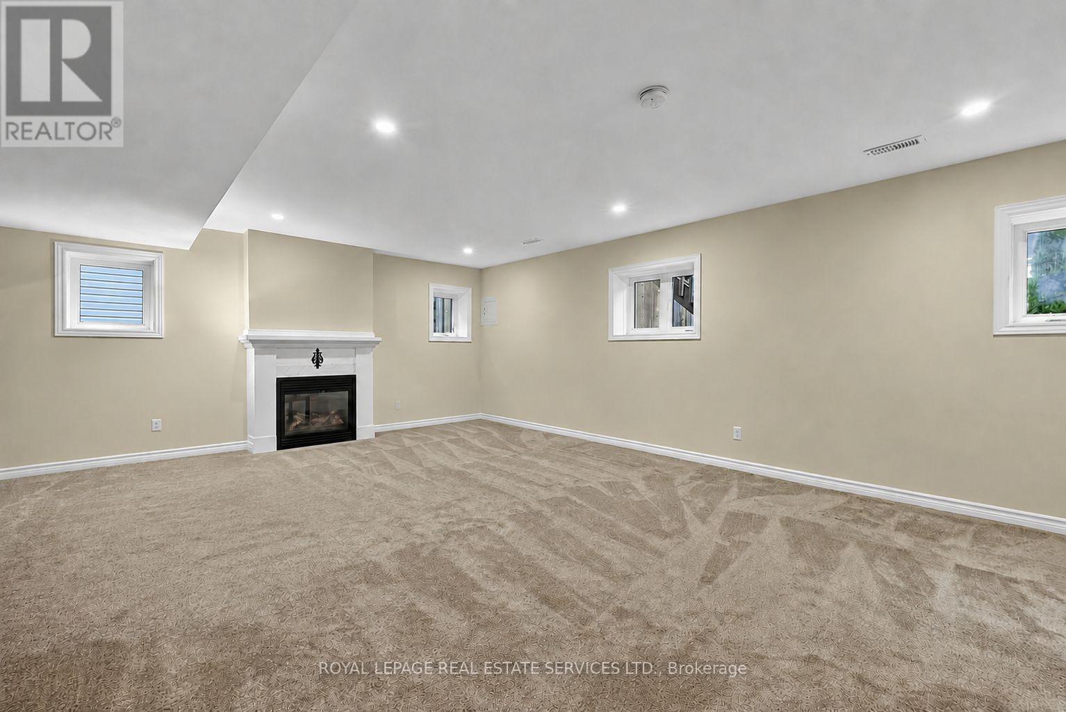 17 LEEWARD CIRCLE - 28