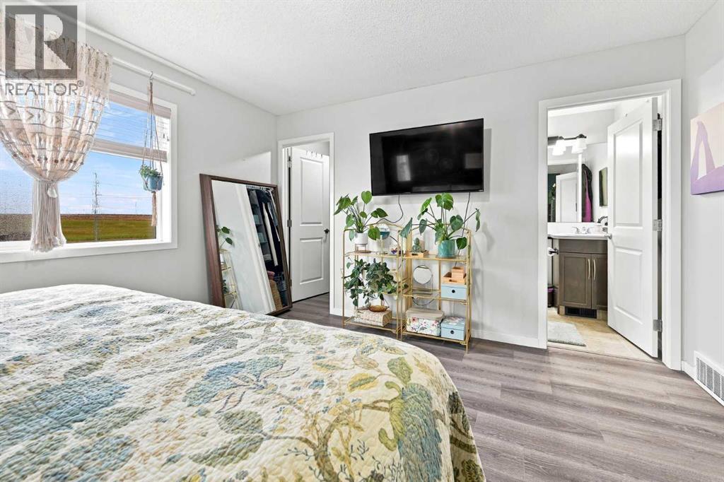 106 Autumn Crescent SE - 19