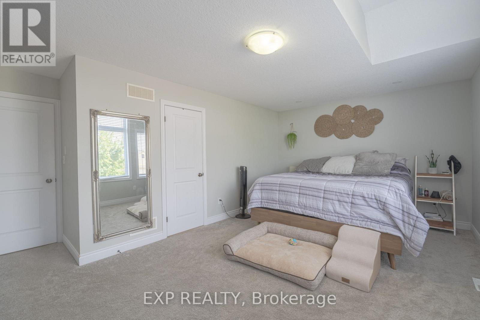 3200 JINNIES WAY - 23