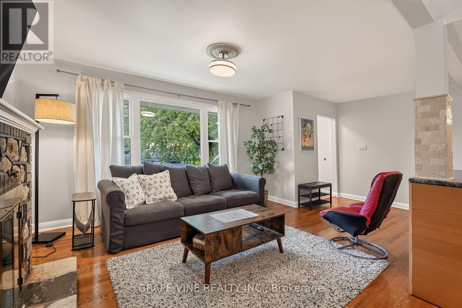 5 Bed, 2 Bath House for Sale in Ottawa – 125 NORICE STREET, Ottawa – MLS# X13674054 - Image 10