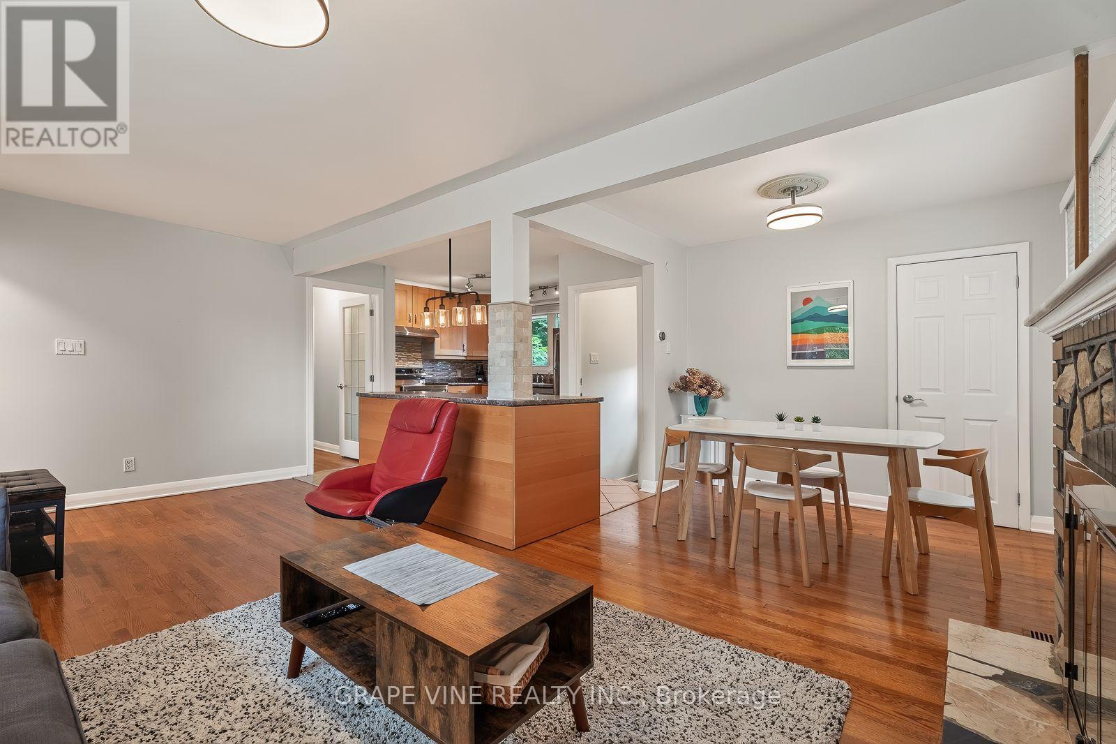 5 Bed, 2 Bath House for Sale in Ottawa – 125 NORICE STREET, Ottawa – MLS# X13674054 - Image 11