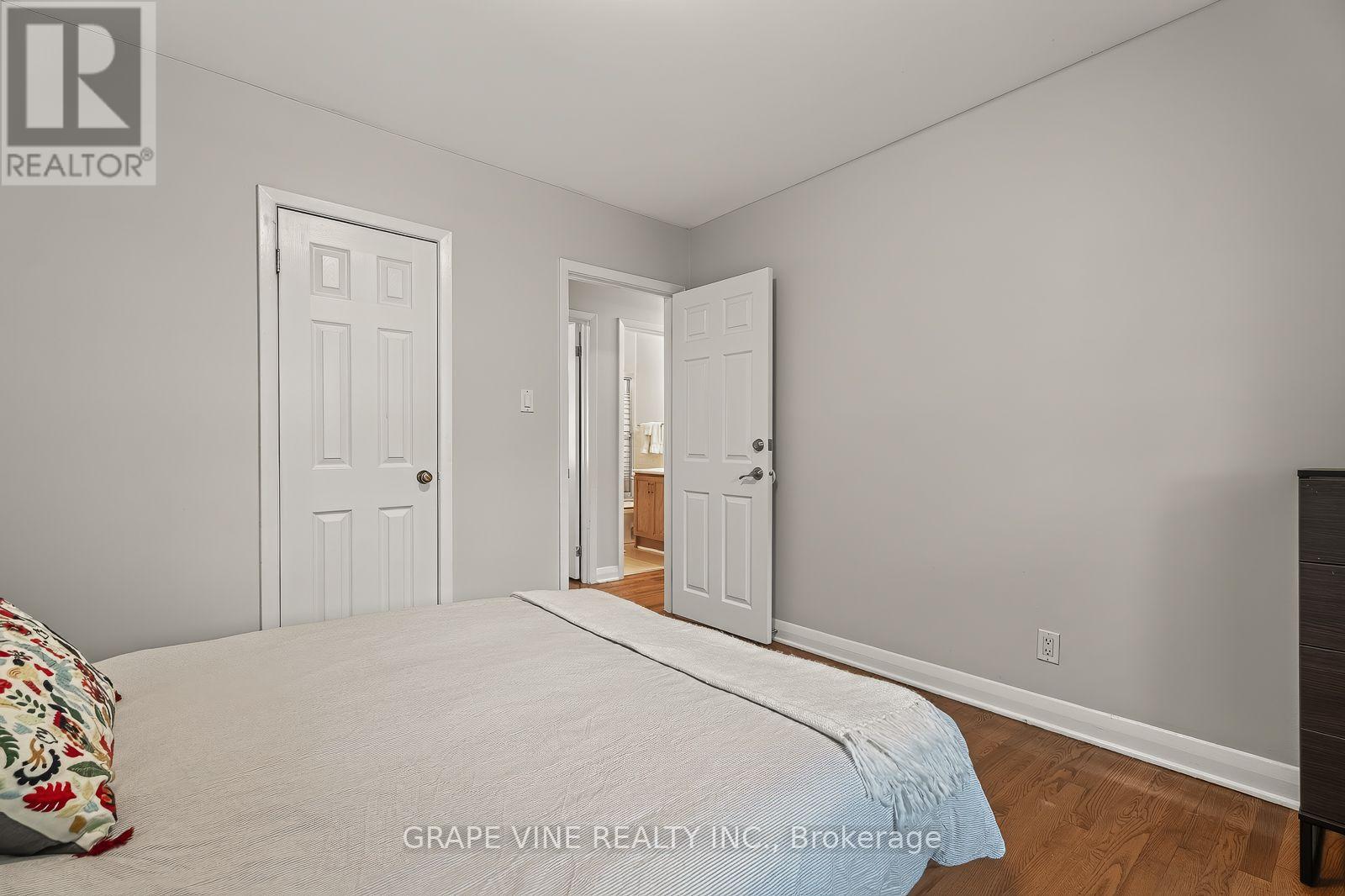 5 Bed, 2 Bath House for Sale in Ottawa – 125 NORICE STREET, Ottawa – MLS# X13674054 - Image 22