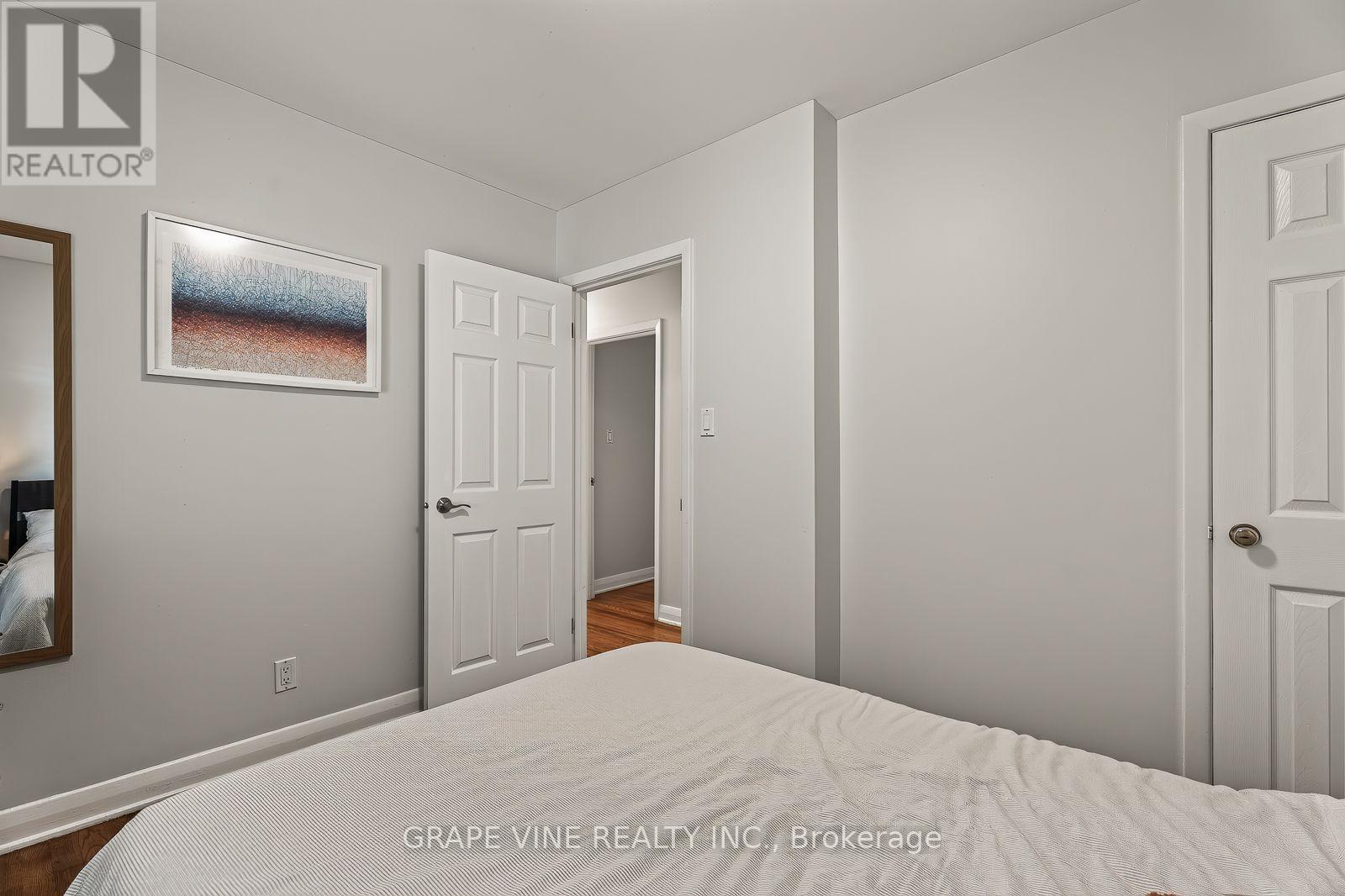 5 Bed, 2 Bath House for Sale in Ottawa – 125 NORICE STREET, Ottawa – MLS# X13674054 - Image 25