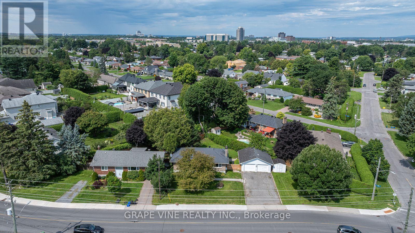 5 Bed, 2 Bath House for Sale in Ottawa – 125 NORICE STREET, Ottawa – MLS# X13674054 - Image 48