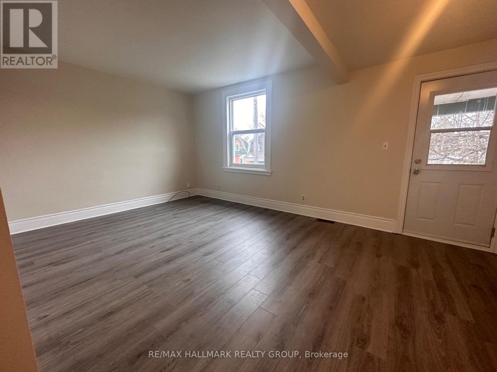 2 Bed, 1 Bath Multi-Family for Rent in Ottawa – 2 – 94 FAIRMONT AVENUE, Ottawa – MLS# X13674068 - Image 11