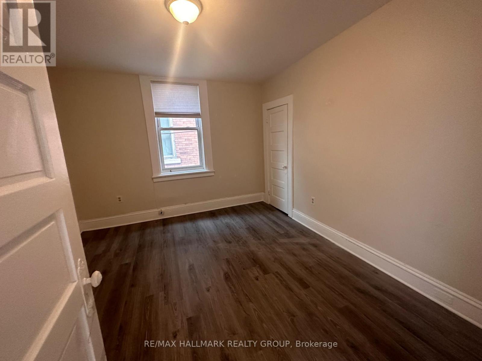 2 Bed, 1 Bath Multi-Family for Rent in Ottawa – 2 – 94 FAIRMONT AVENUE, Ottawa – MLS# X13674068 - Image 9