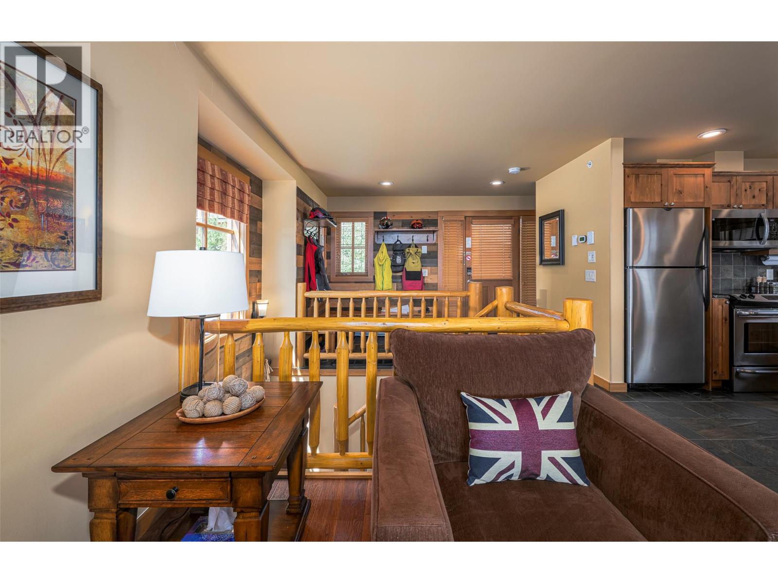 #16 360 Whitehorse Lane - 25