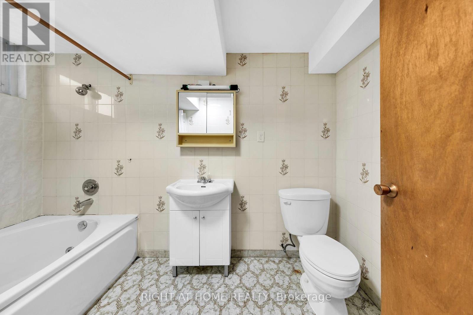 88 PECKHAM AVENUE - Image 36