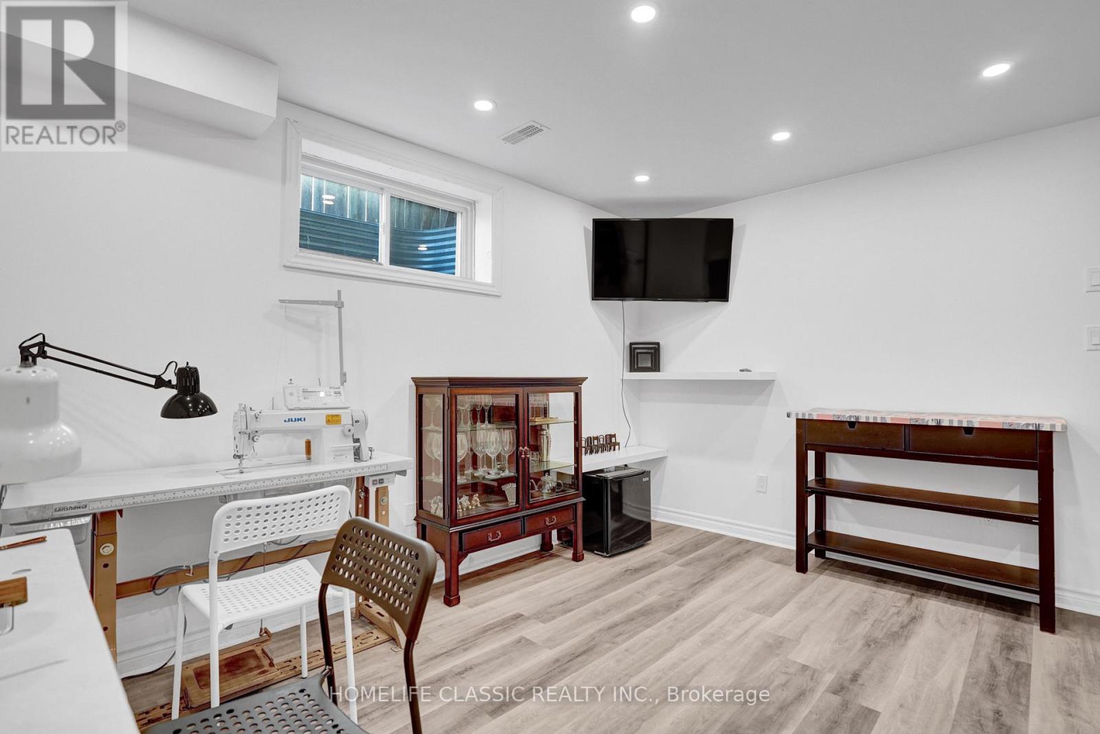 5 IRWIN CRESCENT - Image 30