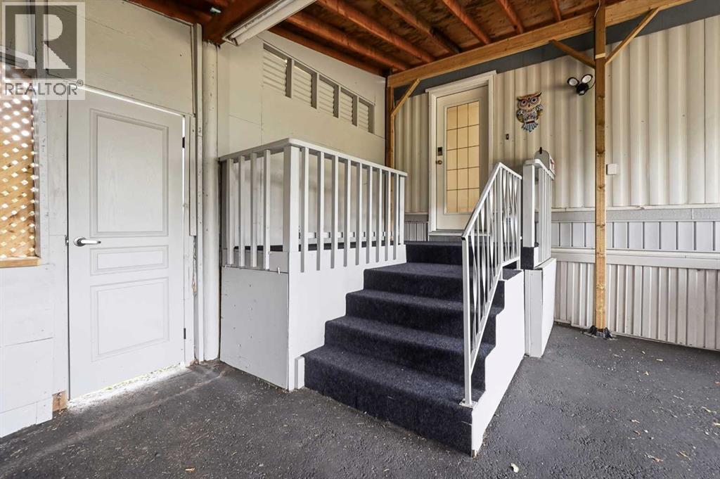 6960 63 Avenue - 3