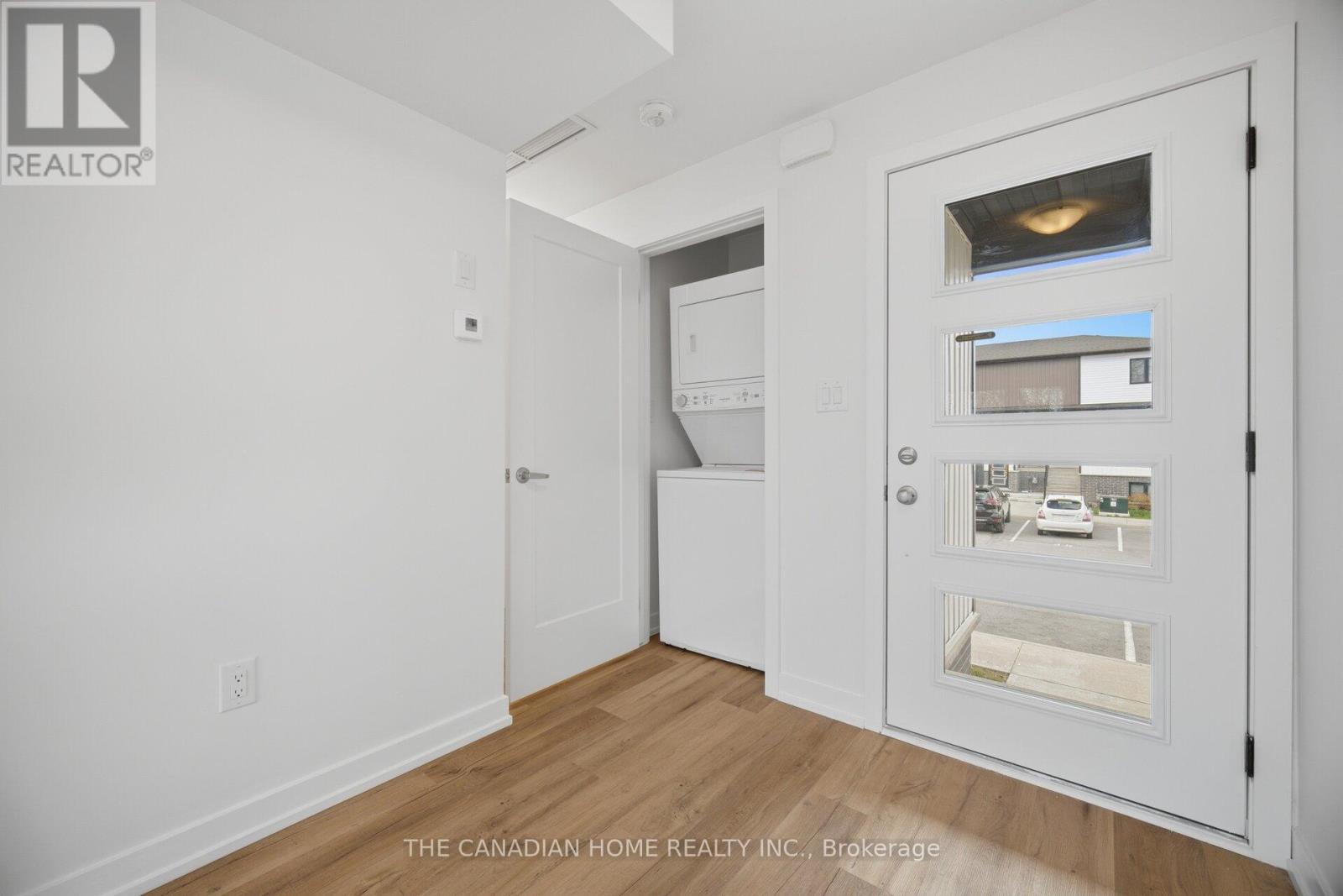 #321 4263 FOURTH AVENUE - 25