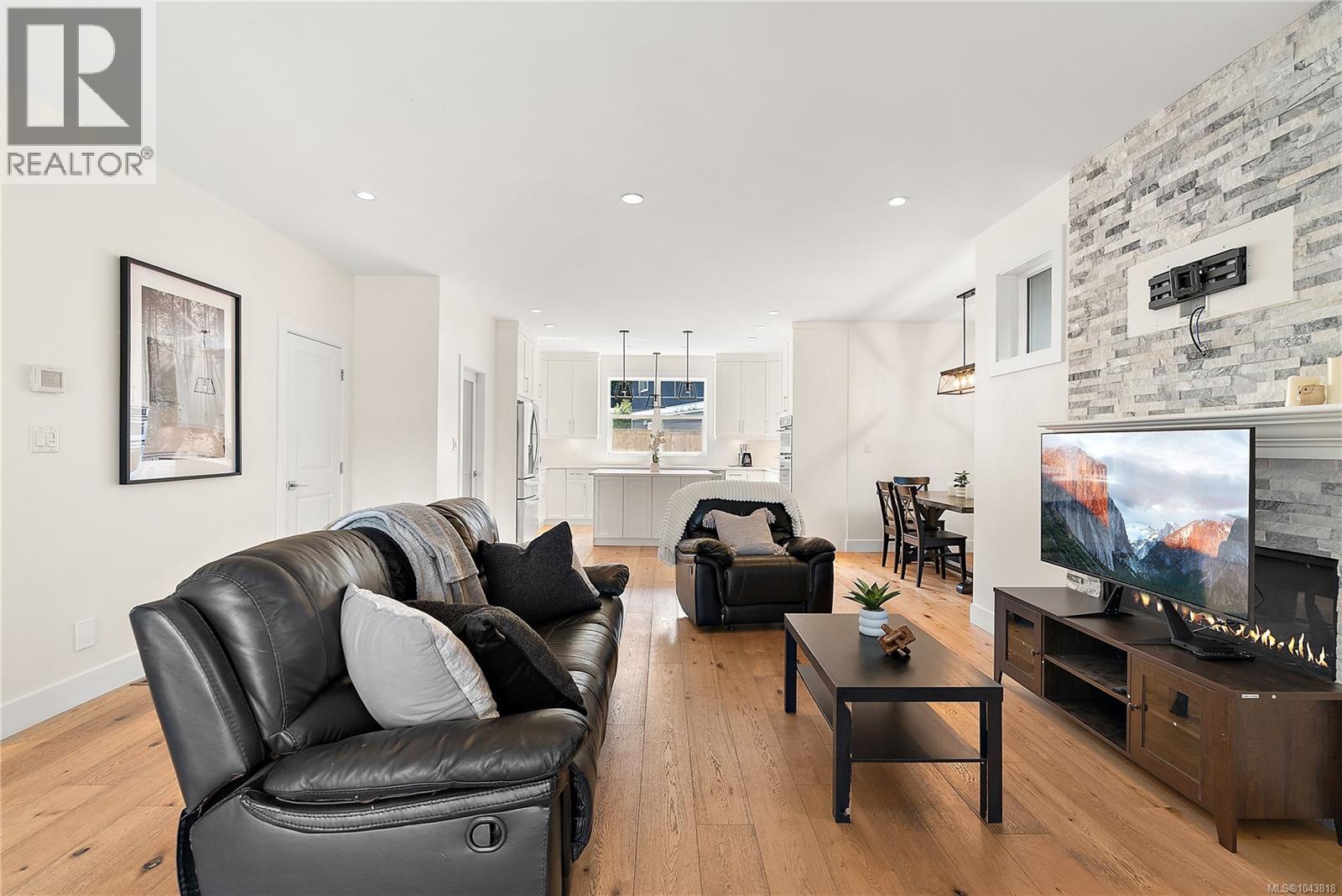 2908 Adye Rd - 7