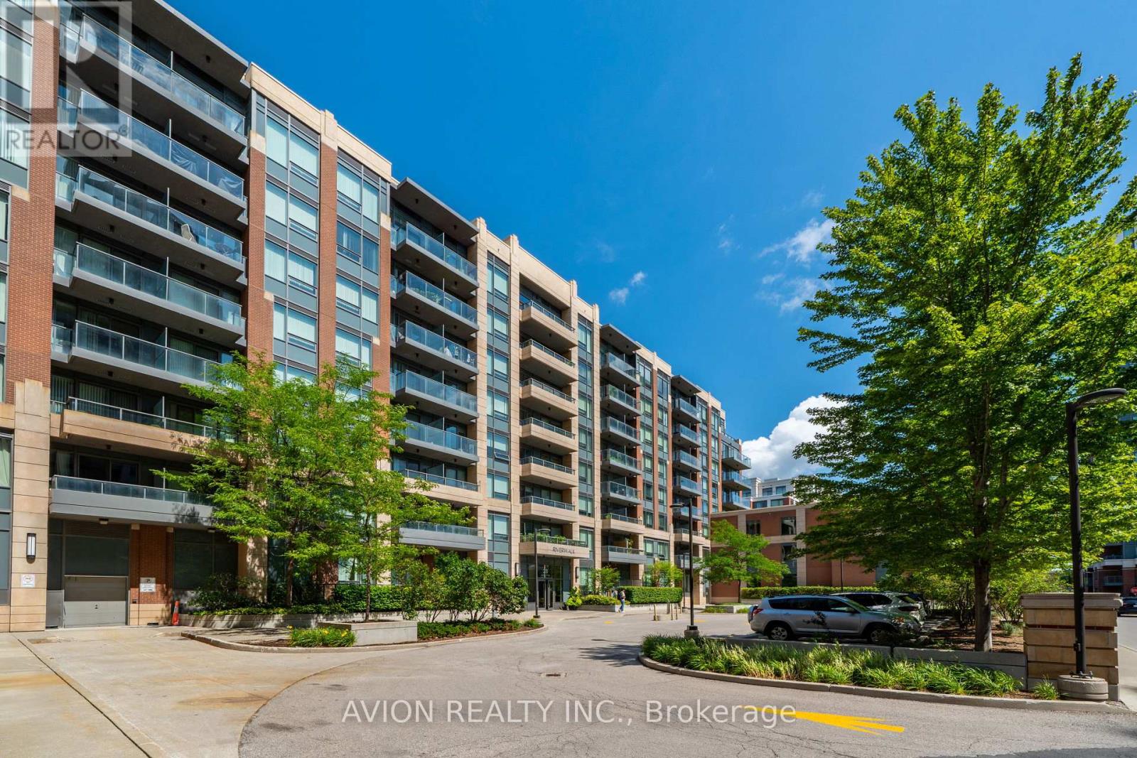 622 28 UPTOWN DRIVE - 4