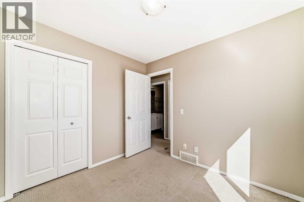 52 TARALAKE Street Northeast - Photo 23
