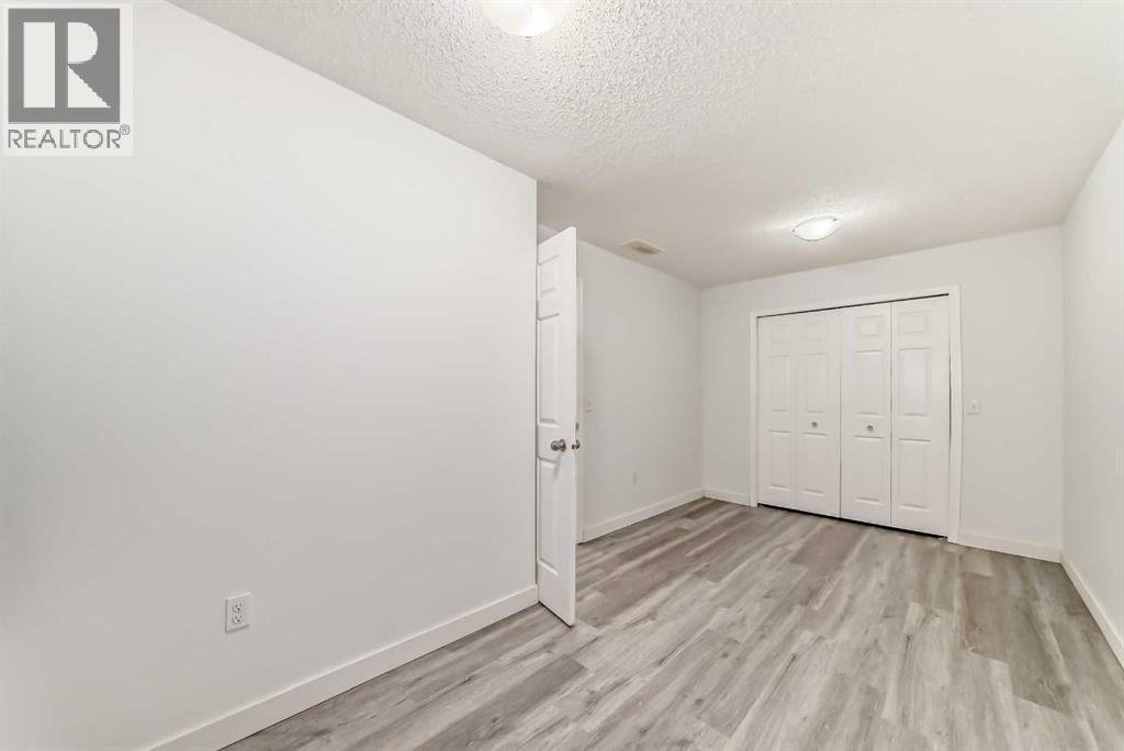 52 TARALAKE Street Northeast - Photo 32