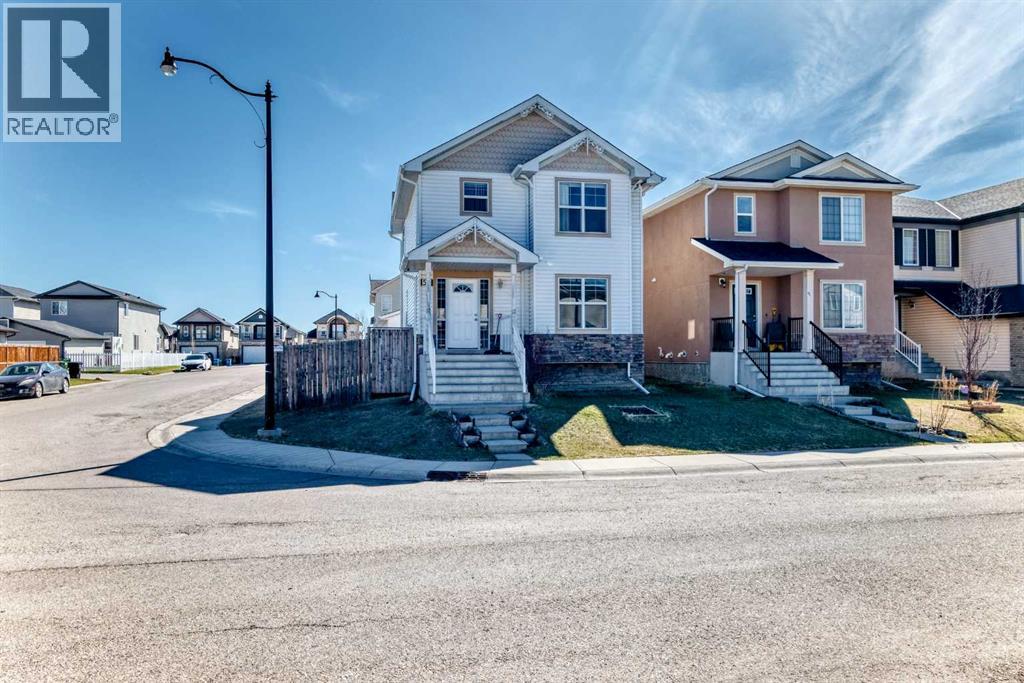 52 TARALAKE Street Northeast