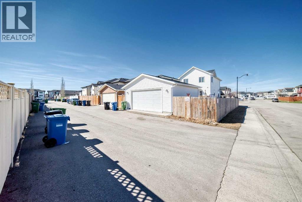 52 TARALAKE Street Northeast - Photo 37