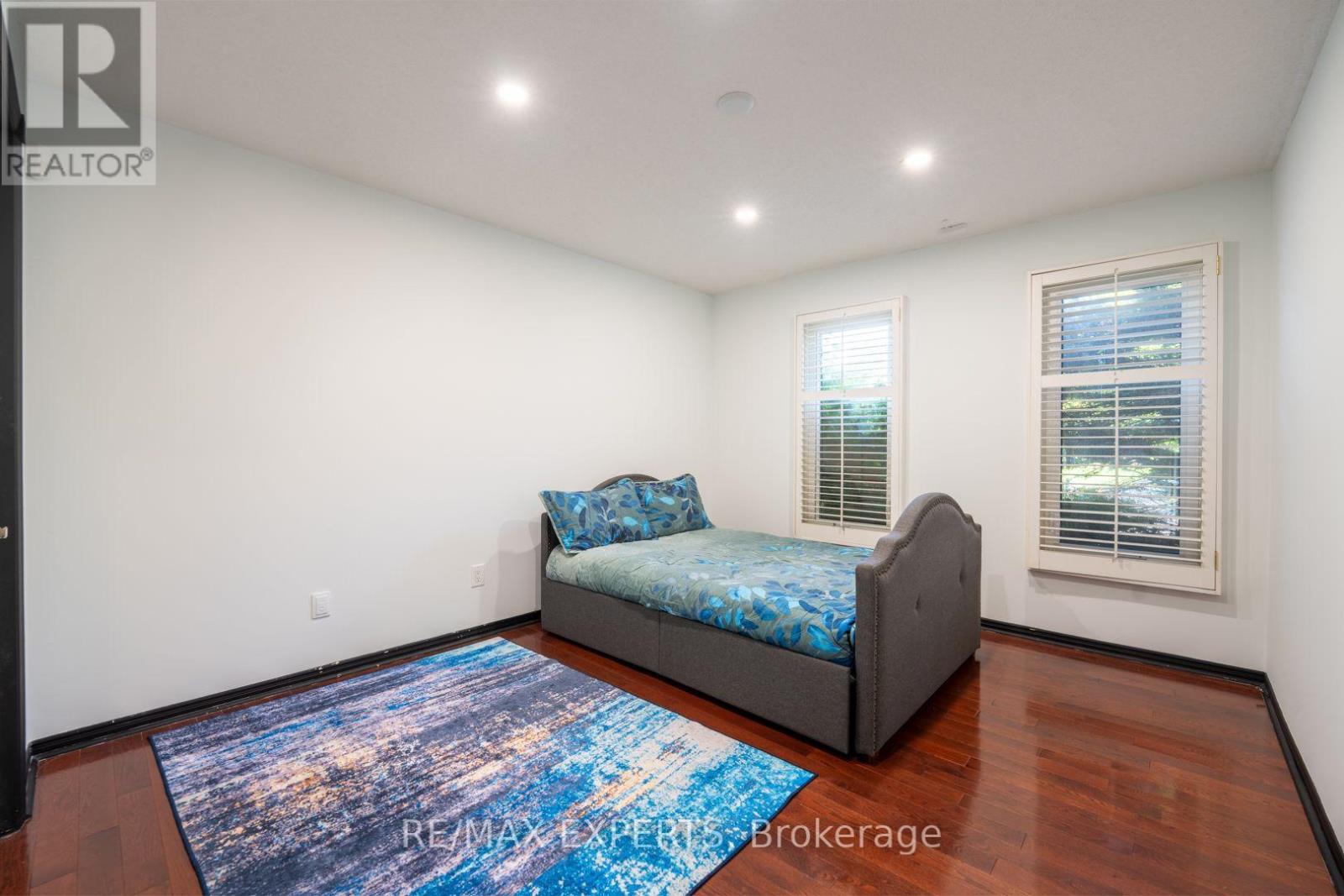 284 MURRAY DRIVE - 21
