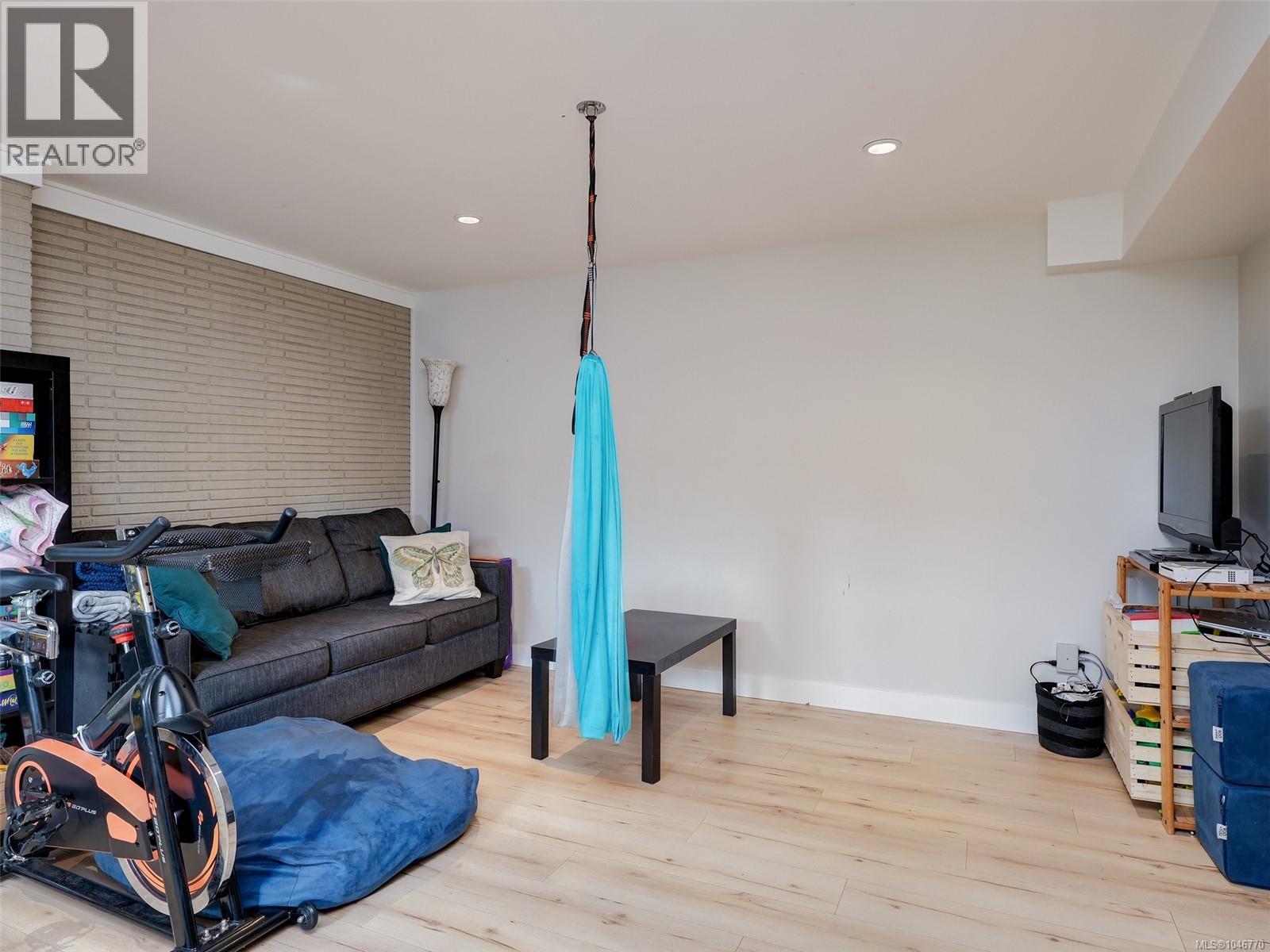 2541 Nottingham Rd - Image 13