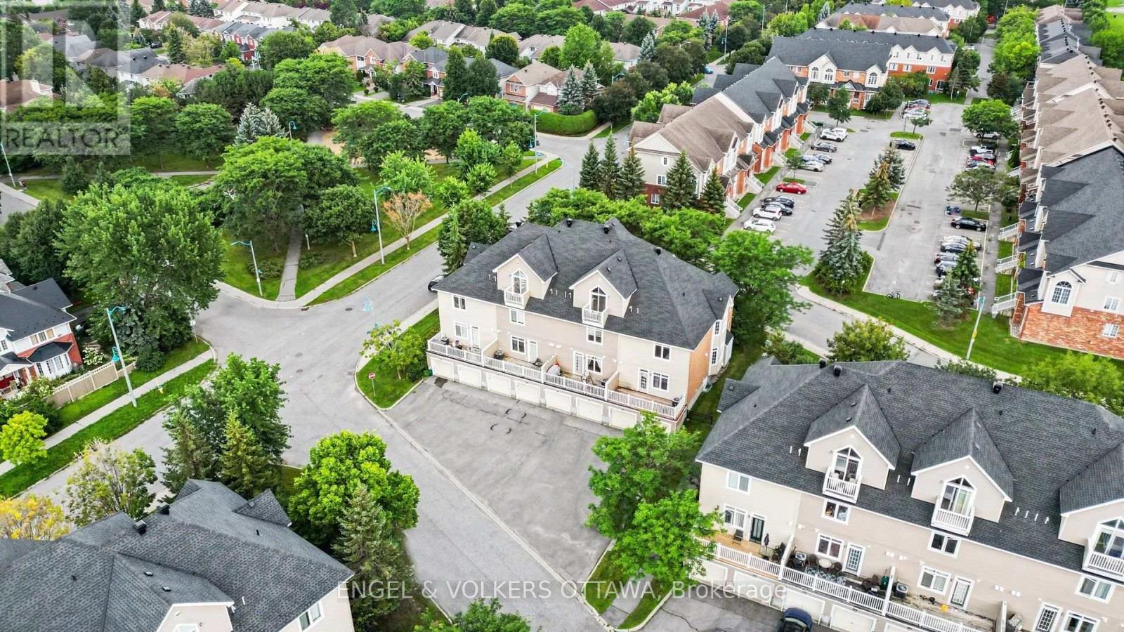 2 Bed, 1 Bath House for Sale in Ottawa – 53 HAWKSTONE GATE, Ottawa – MLS# X13674112 - Image 22