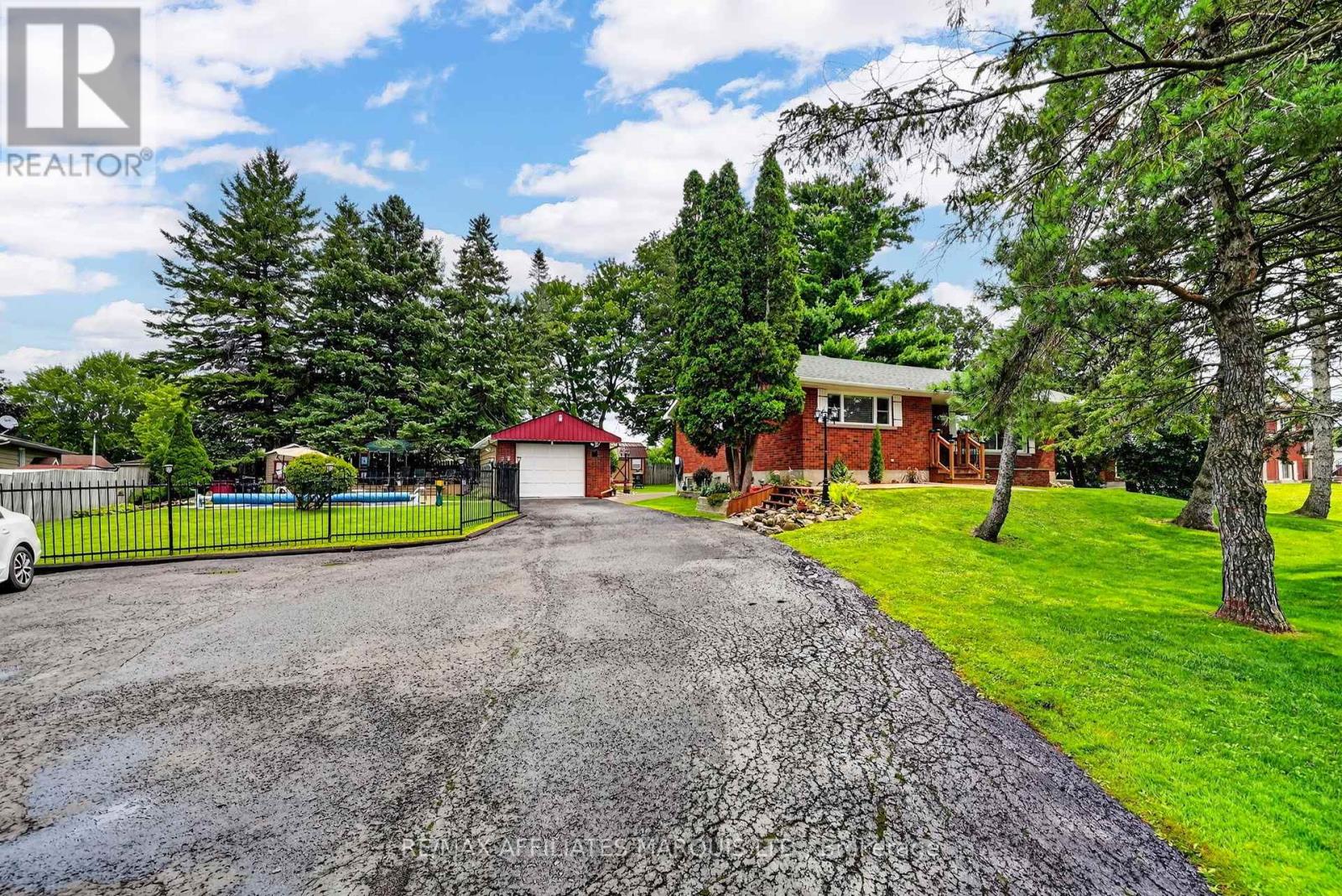 1635 BROOKDALE AVENUE - 45