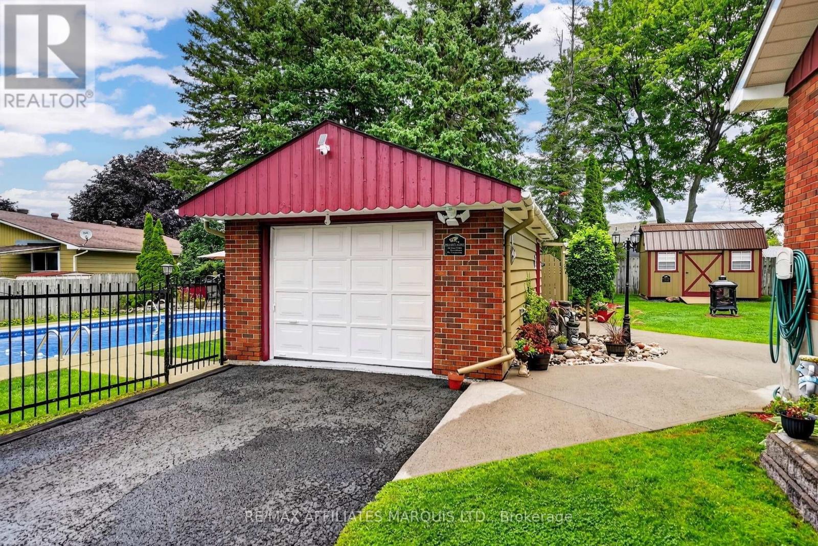 1635 BROOKDALE AVENUE - Image 8