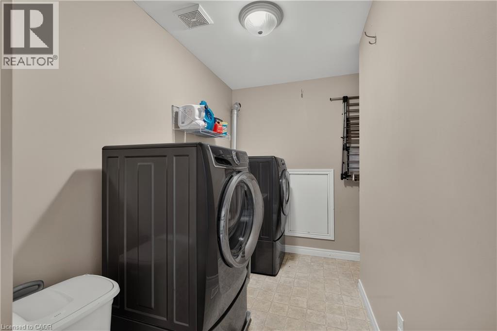 11 MAPLE Street - Image 22