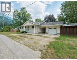 Pantry - 2451 Cunningham Road, Slocan Park, BC V0G2E0 Photo 14