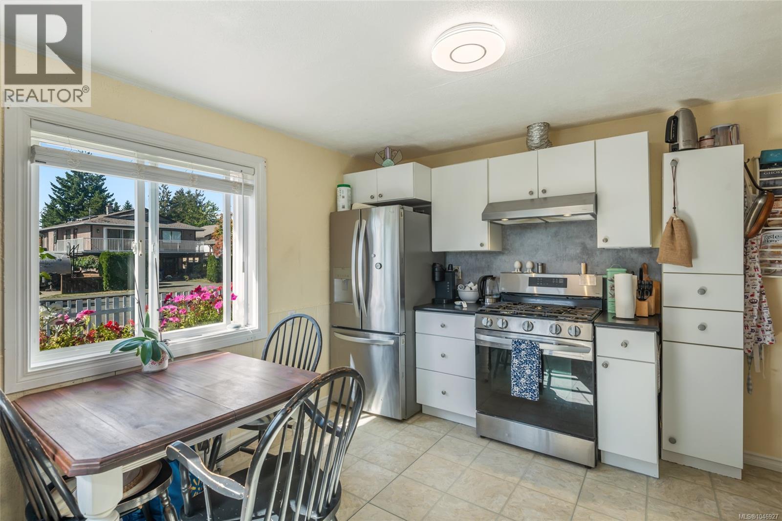 4955 Elizabeth St - Image 4