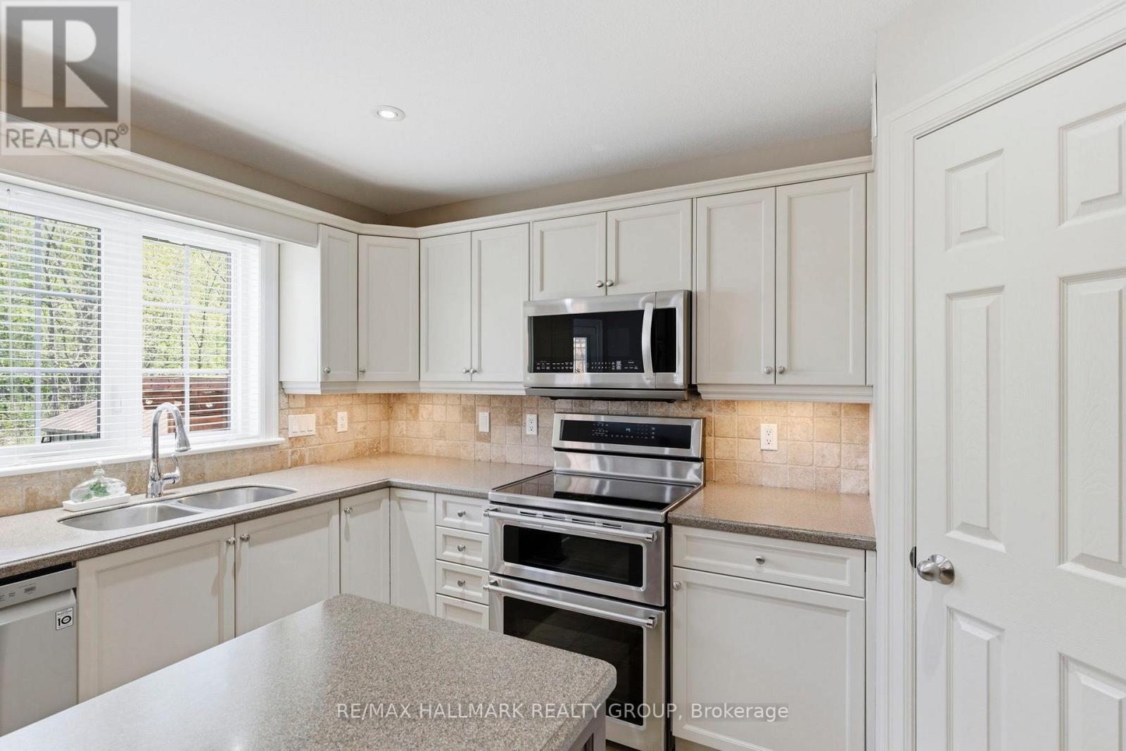 1021 KINGSWOOD STREET - Image 15