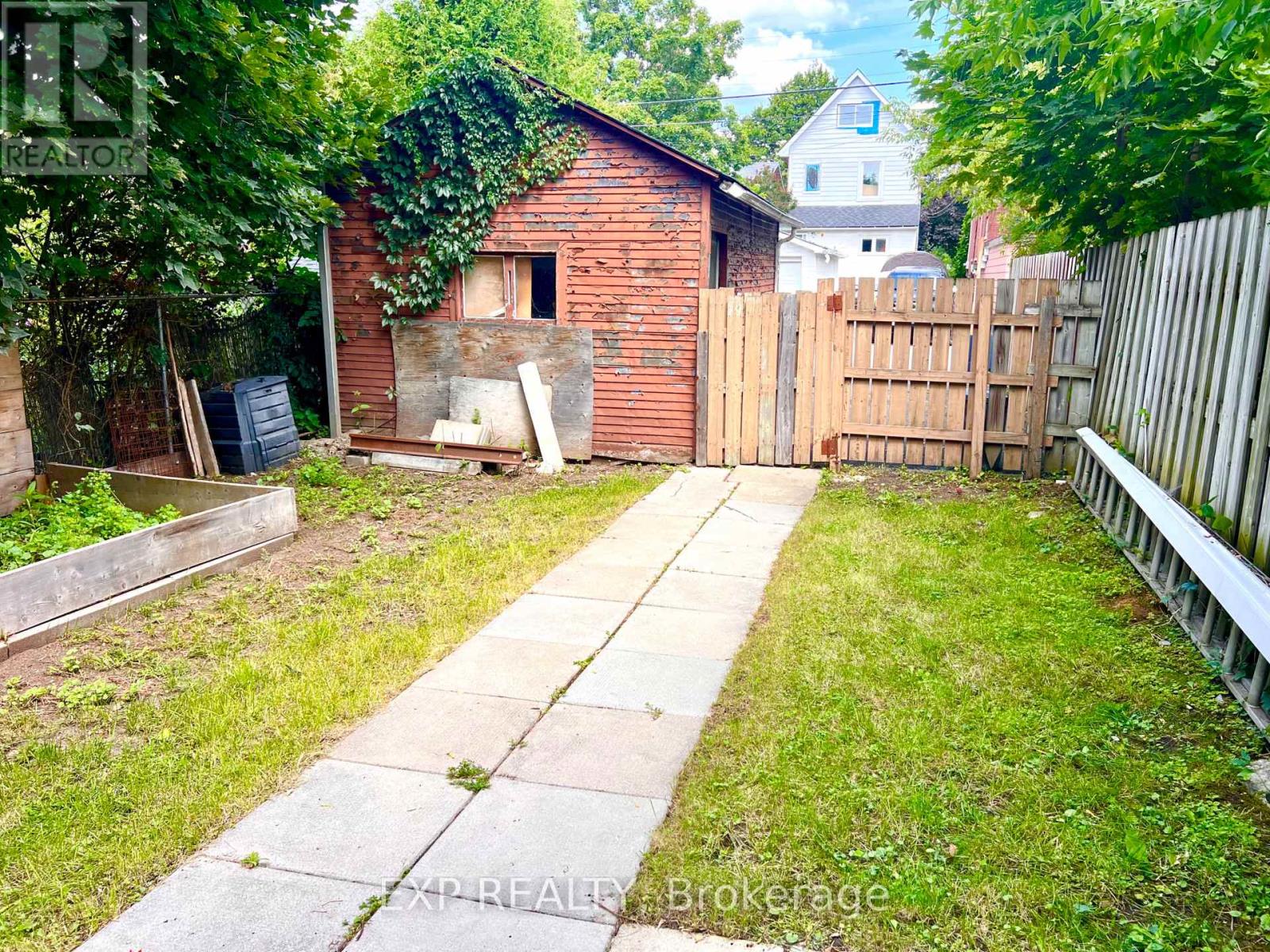 4 Bed, 2 Bath Multi-Family for Sale in Ottawa – 107 SPADINA AVENUE, Ottawa – MLS# X13674142 - Image 21