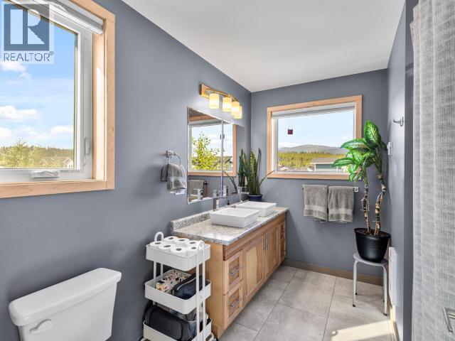 1-35 GLEANER AVENUE - 18
