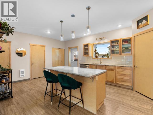 1-35 GLEANER AVENUE - 21