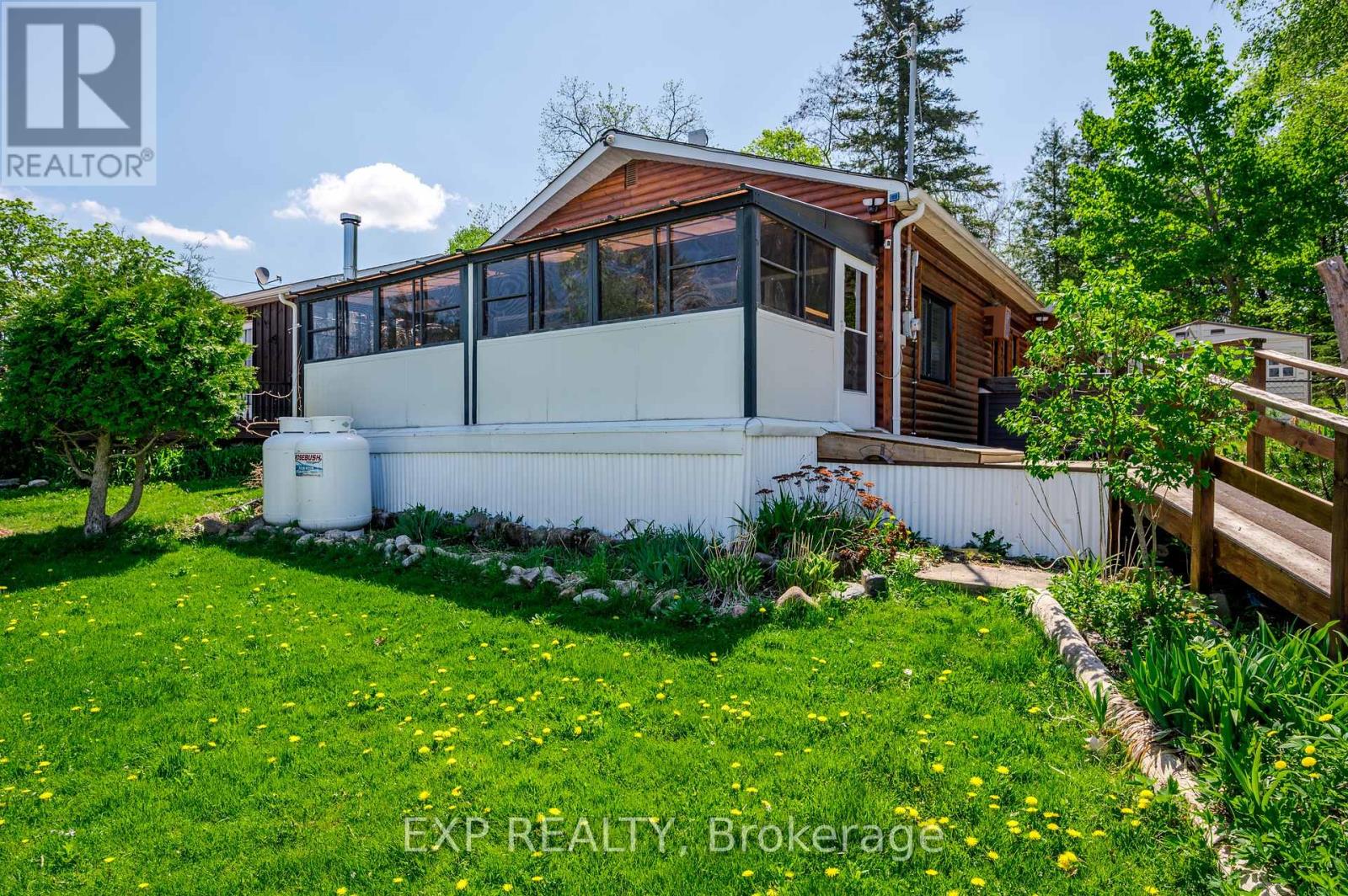 #30 6108 CURTIS POINT ROAD - Image 4