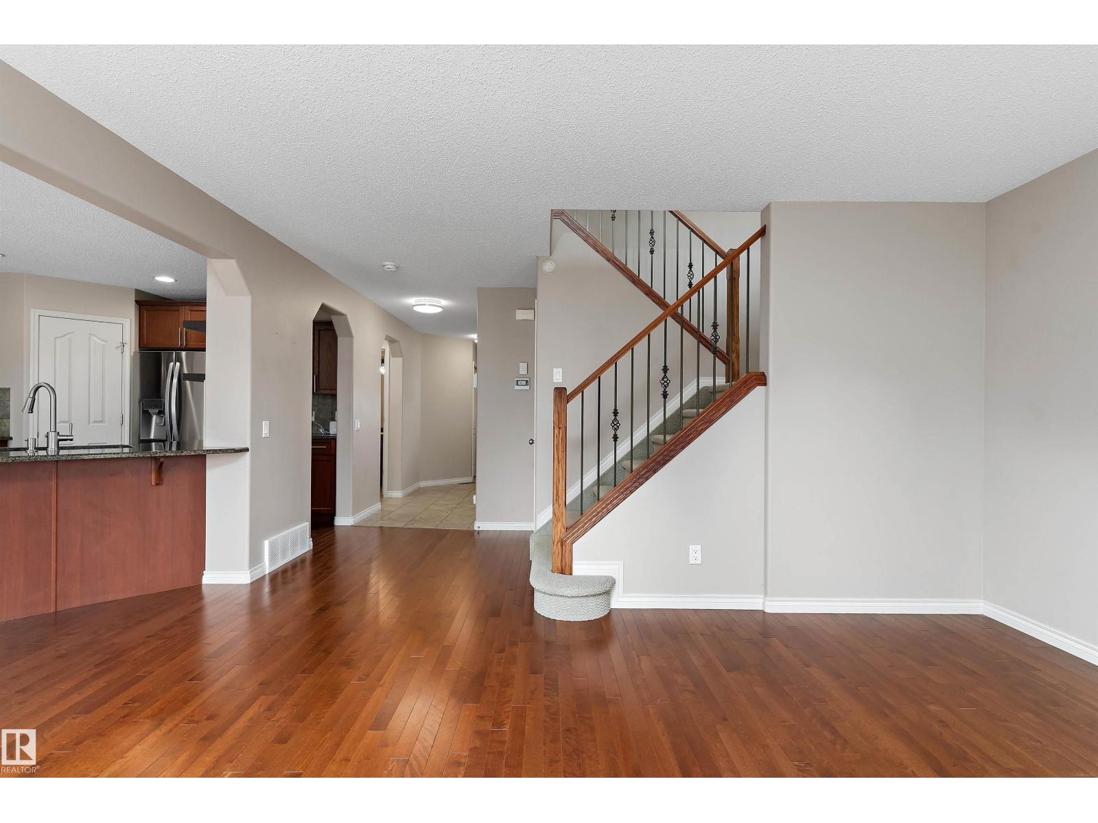 20845 92A AV NW - 42