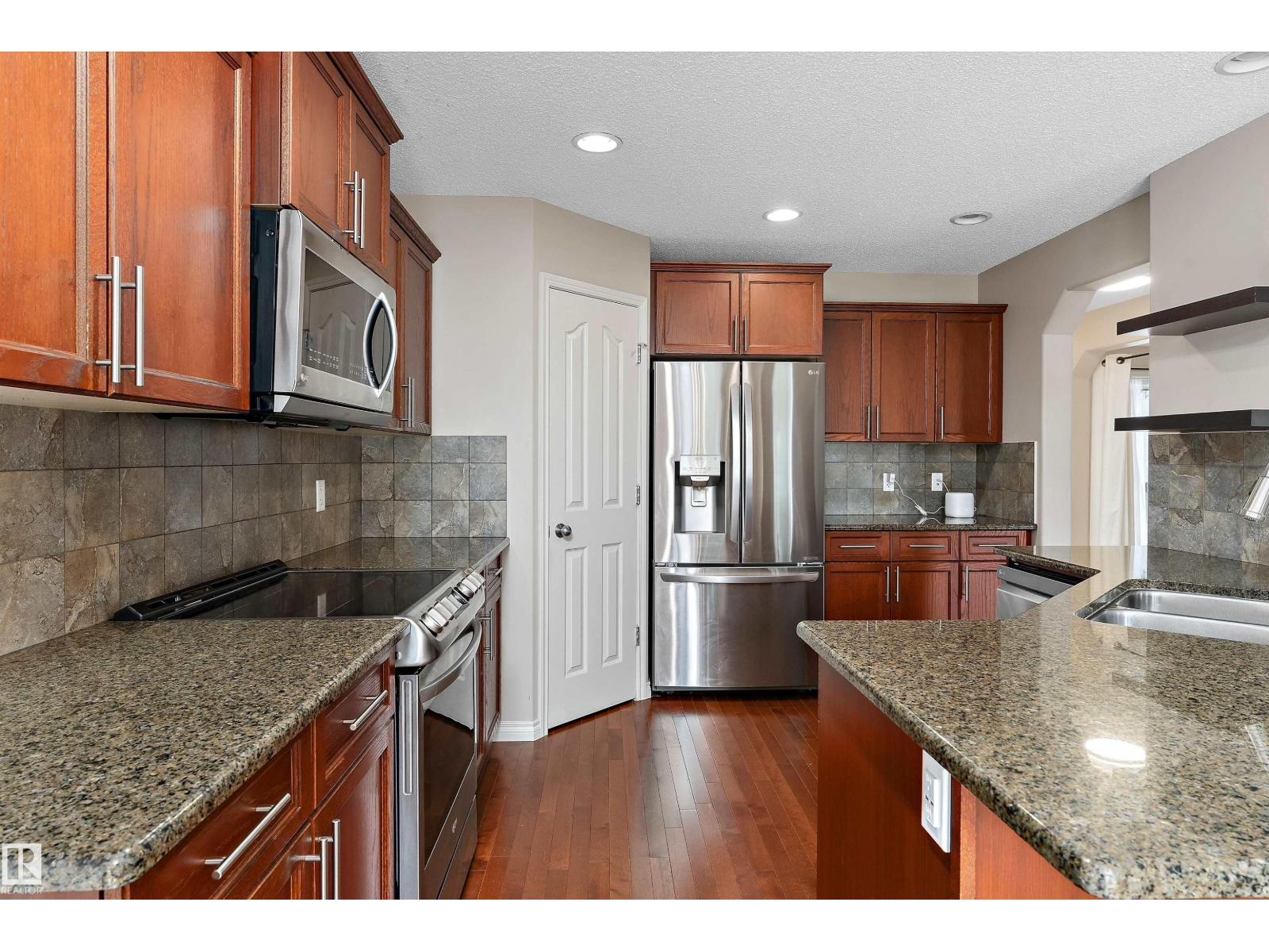 20845 92A AV NW - 51