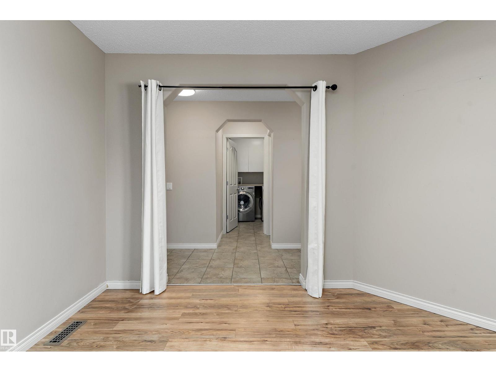 20845 92A AV NW - Image 57