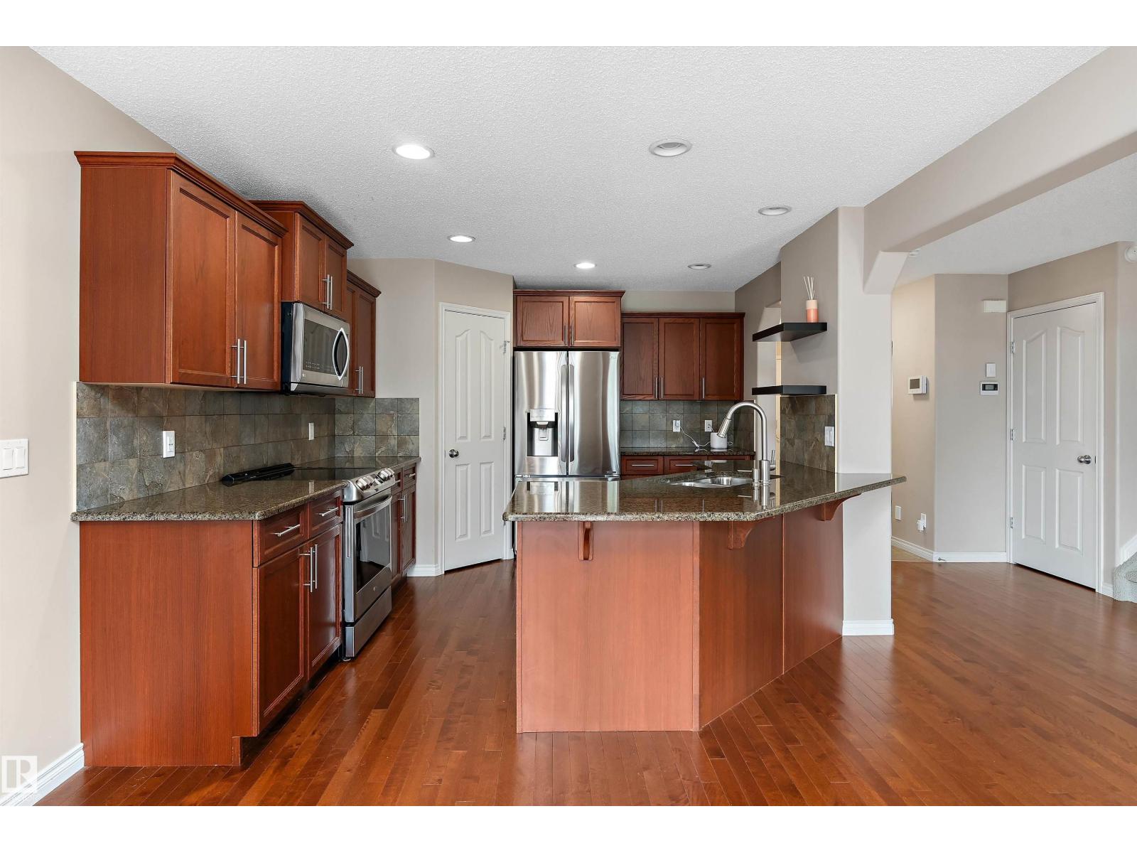 20845 92A AV NW - 52